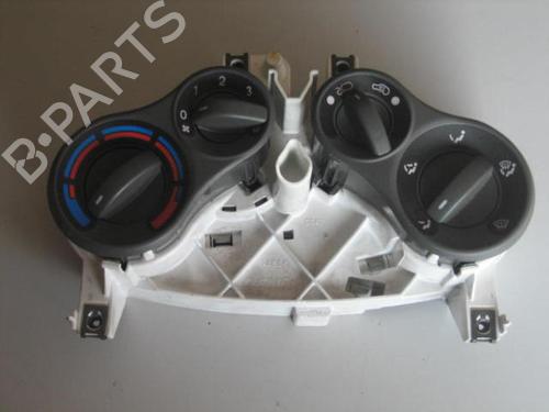Used Climate control FIAT PANDA (169_) 1.2 (169.AXB11, 169.AXB1A) (60 hp) 20904257