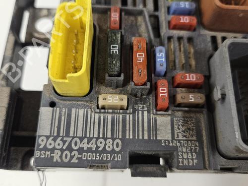 Fuse box CITROËN C5 III Break (RW_) 1.8 i 16V (RW6FYC) | BP38476829E1 - Image 3