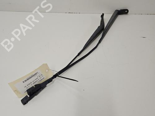 Used Front windshield wiper arm RENAULT CLIO III (BR0/1, CR0/1) 1.5 dCi (BR17, CR17) (86 hp) 27920894