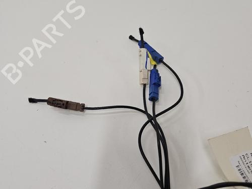 Antenne/Base Antenne/Base RENAULT CLIO V (B7_) 1.5 Blue dCi 100 (B7AD) (101 hp) 35937454 35937454