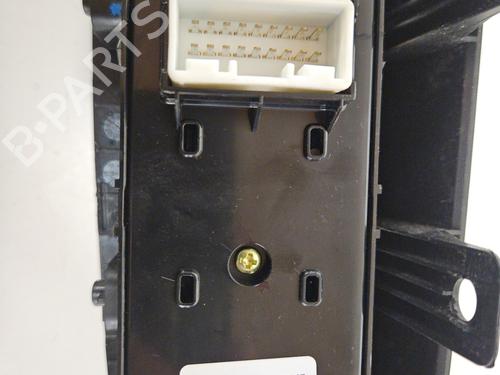 Left front window switch KIA SPORTAGE IV (QL, QLE) 1.6 CRDi | BP32199654I27