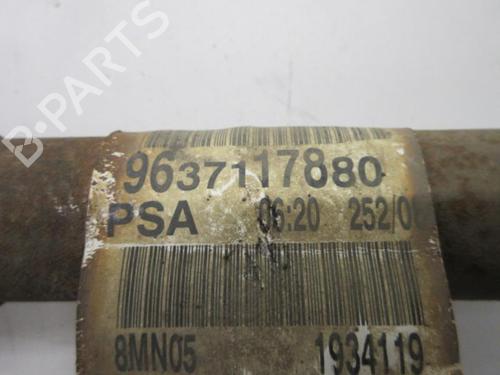 Used Right front driveshaft Right front driveshaft CITROËN C4 Picasso I MPV (UD_) 1.6 HDi (109 hp) 20909124 20909124