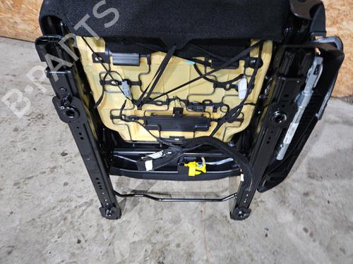 Right front seat RENAULT MEGANE IV Hatchback (B9A/M/N_) 1.5 Blue dCi 115 (B9A6) | BP31301356C16