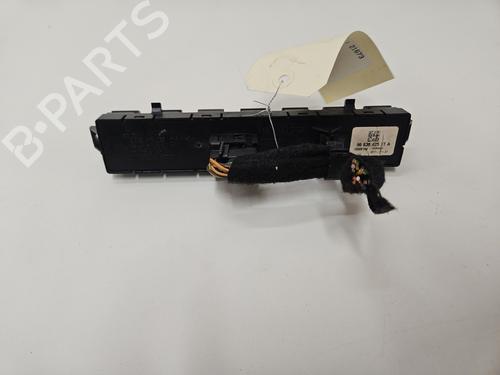 Used Warning switch Warning switch PEUGEOT 3008 I MPV (0U_) 2.0 HDi 150 / BlueHDi 150 (150 hp) 28798330 28798330