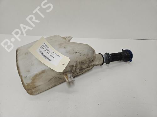 Used Windscreen washer tank Windscreen washer tank 39522780 39522780