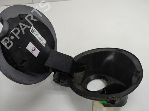 fuel-flap-peugeot-2008-i-cu_-12-thp-110-puretech-110-9818384480-2013-20896272 main image
