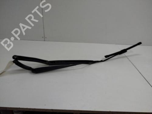 Front windshield wiper arm RENAULT CLIO IV (BH_) 1.5 dCi 90 | BP20888205C143 