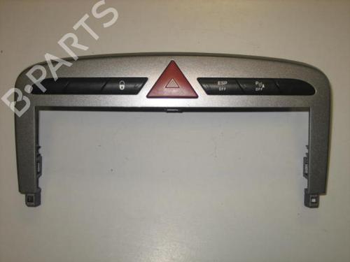 Used Warning switch PEUGEOT 308 SW I (4E_, 4H_) 2.0 HDi (136 hp) 22105199