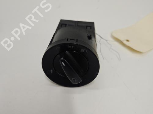 Used Headlight switch VW GOLF IV (1J1) 1.9 TDI (90 hp) 31698385