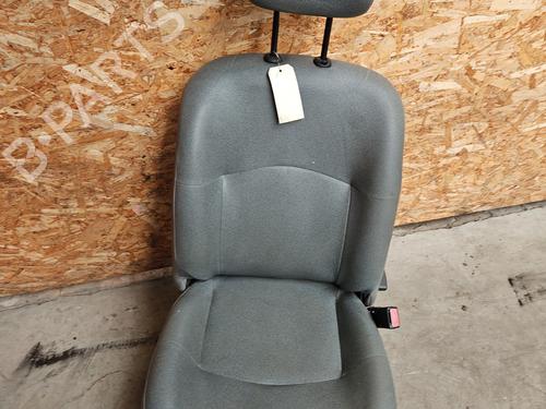 Used Right front seat RENAULT KANGOO Express (FC0/1_) 1.5 dCi (FC07, FC1R) (65 hp) 28965780