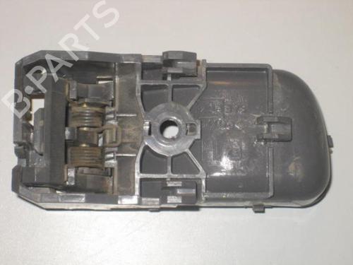 front-right-interior-door-handle-nissan-navara-d22-25-d-4x4-806702s41a-1997-20910477 main image
