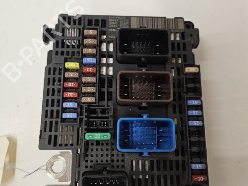 Used Fuse box Fuse box 38159309 38159309