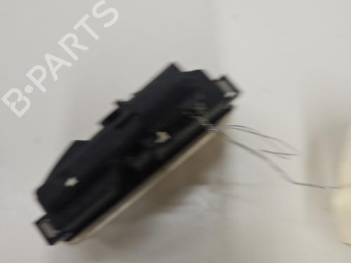 licence-plate-light-renault-clio-ii-bb_-cb_-1998-1999-2000-2001-2002-2003-2004-2005-2006-2007-2008-2009-2010-2011-2012-2013-2014-2015-2016-32296490 main image