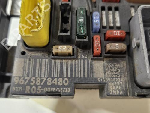 Used Fuse box Fuse box 36571838 36571838