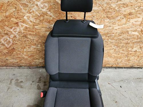 Left front seat CITROËN C3 III (SX) 1.2 THP 110 (SXHNPS, SXHNZT, SXHNZ6) | BP30380958C15 - Image 5
