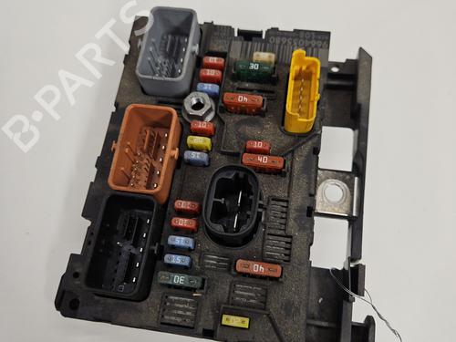 Used Fuse box CITROËN C4 Grand Picasso I (UA_) 2.0 HDi 150 (150 hp) 30555709