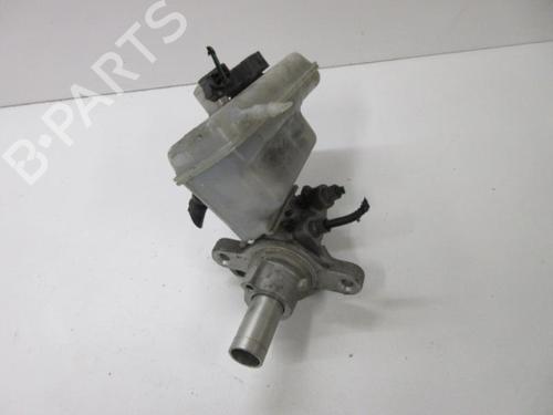 Used Brake master cylinder RENAULT LAGUNA III (BT0/1) 2.0 dCi (BT01, BT08, BT09, BT0E, BT0K, BT12, BT1C, BT1D,... (150 hp) 20889178