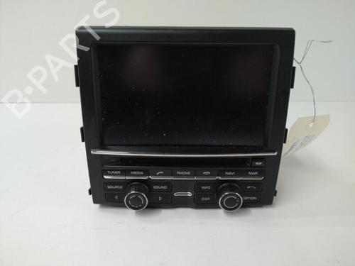 Used Display monitor PORSCHE CAYENNE (92A) 4.8 S (400 hp) 21167632