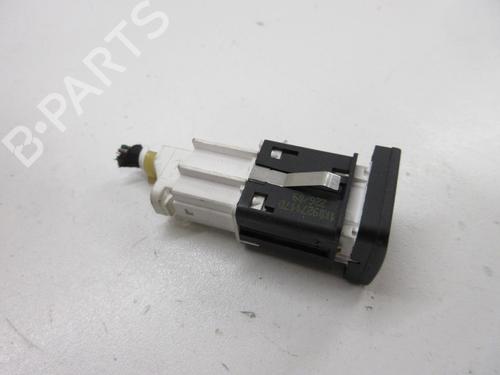 Used Switch Switch VW SCIROCCO III (137, 138) 2.0 TDI (140 hp) 22108829 22108829