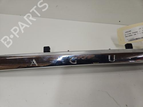 rear-center-light-jaguar-x-type-i-x400-2001-2002-2003-2004-2005-2006-2007-2008-2009-30808854 main image