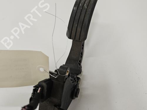 pedal-renault-megane-iii-hatchback-bz01_-b3_-2008-34361676 main image
