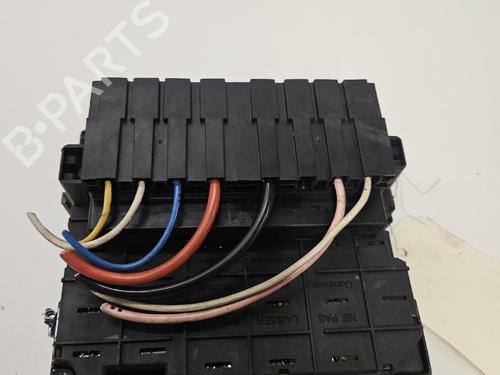 Used Fuse box Fuse box 38584561 38584561