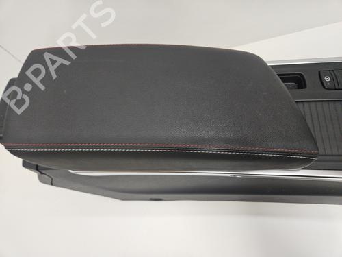 Armrest / Center console RENAULT MEGANE IV Hatchback (B9A/M/N_) 1.5 Blue dCi 115 (B9A6) | BP31378850I20