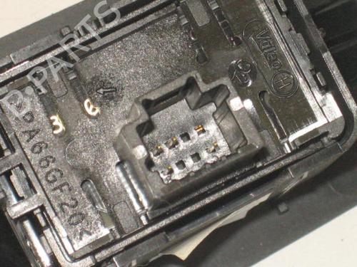 Used Right rear window switch RENAULT LAGUNA III (BT0/1) 2.0 dCi (BT01, BT08, BT09, BT0E, BT0K, BT12, BT1C, BT1D,... (150 hp) 20897919