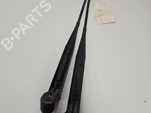 Used Front windshield wiper arm Front windshield wiper arm NISSAN TERRANO II (R20) 2.7 TDi 4WD (125 hp) 35889092 35889092