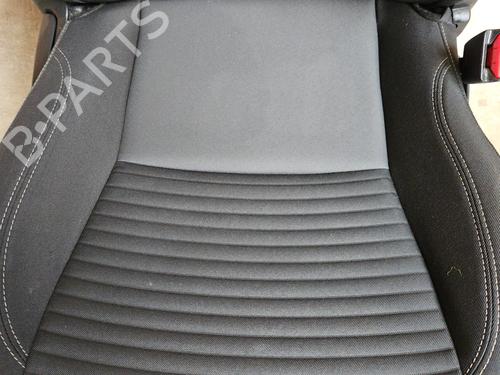 Used Right front seat Right front seat TOYOTA YARIS (_P13_) 1.5 Hybrid (NHP130_, NHP130) (101 hp) 26496311 26496311