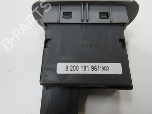 Used Headlight switch Headlight switch RENAULT TWINGO I (C06_) 1.2 (C066, C068) (58 hp) 22108883 22108883