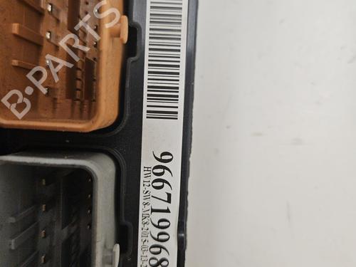 fuse-box-citroen-c3-picasso-sh_-2008-32870727 main image