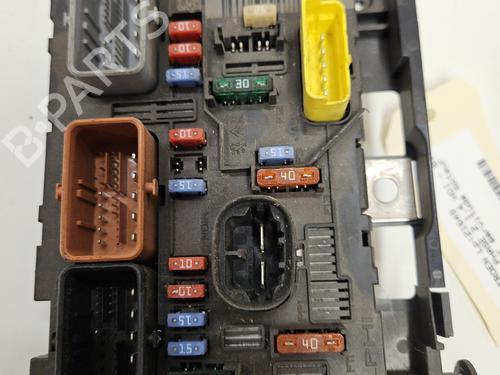 Używane Skrzynka bezpieczników CITROËN C3 I (FC_, FN_) 1.4 HDi (68 hp) 29541809