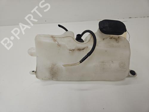windscreen-washer-tank-renault-clio-ii-bb_-cb_-1998-1999-2000-2001-2002-2003-2004-2005-2006-2007-2008-2009-2010-2011-2012-2013-2014-2015-2016-32306846 main image