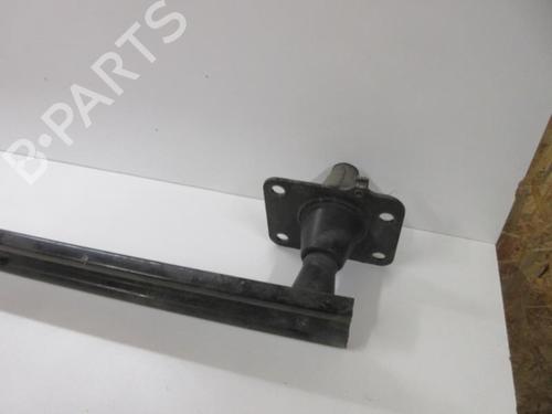 Used Front bumper reinforcement PEUGEOT 5008 (0U_, 0E_) 1.6 HDi (110 hp) 22107692