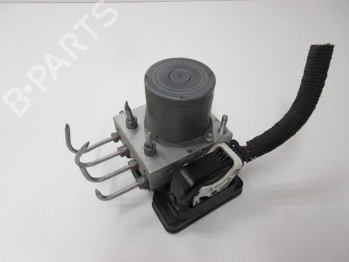 Used ABS pump RENAULT CLIO V (B7_) 1.5 Blue dCi 85 (B7AG) (86 hp) 20894456