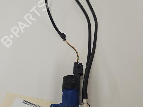 Used Washer pump RENAULT CLIO IV (BH_) 0.9 TCe 90 (BHNF, BHMA, BHMH, BHJK, BHJR) (90 hp) 32987618