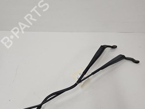 Used Front windshield wiper arm Front windshield wiper arm 38080326 38080326