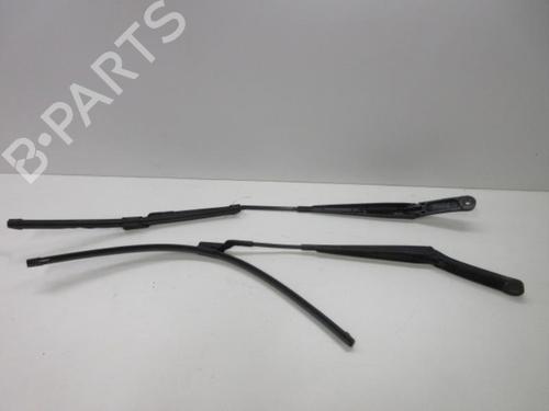 Used Front windshield wiper arm VW GOLF VII (5G1, BQ1, BE1, BE2) 1.6 TDI (105 hp) 20889574