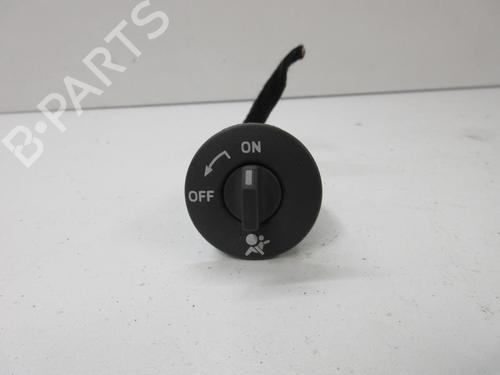 Used Switch Switch RENAULT TWINGO II (CN0_) 1.5 dCi (CN0E) (64 hp) 22108141 22108141