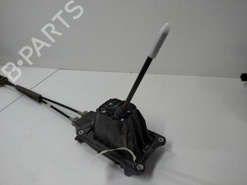 Used Gear lever RENAULT CLIO III (BR0/1, CR0/1) 1.5 dCi (BR17, CR17) (86 hp) 22107103