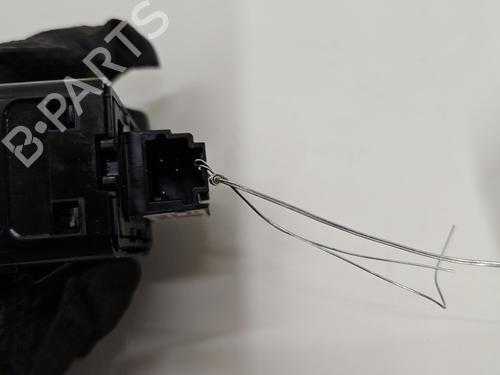 Right front window switch RENAULT CLIO V (B7_) 1.0 SCe 65 (B7MG) | BP28091159I26 