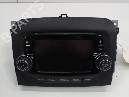 Used Display monitor FIAT 500L (351_, 352_) 1.6 D Multijet (199LYD1B) (105 hp) 20901608