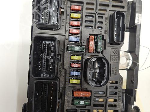 Sikringsdåse CITROËN C5 II (RC_) 2.0 HDi (RCRHRH) (136 hp) 30555638