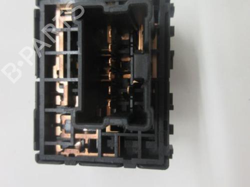 Used Mirror switch NISSAN MICRA III (K12) 1.2 16V (80 hp) 20901344