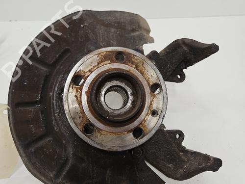 Used Right front steering knuckle Right front steering knuckle VW FOX Hatchback (5Z1, 5Z3, 5Z4) 1.2 (55 hp) 25461435 25461435