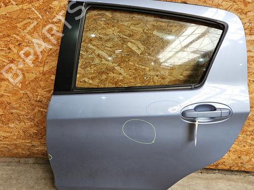 Porta posteriore sinistra TOYOTA YARIS (_P13_) 1.0 (KSP130_, KSP130) (69 hp) 30604382
