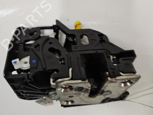 front-right-lock-dacia-sandero-ii-2012-27330141 main image