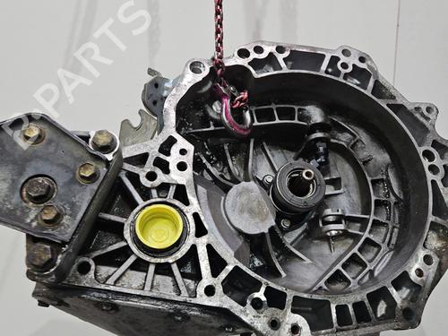 Used Gearbox SUZUKI SWIFT III (MZ, EZ) 1.3 DDiS (RS413D) (75 hp) 30914948