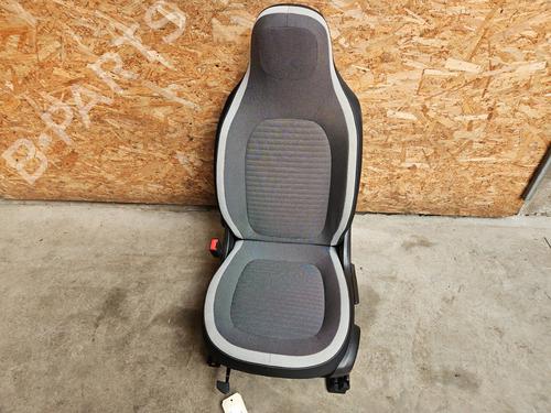 Used Left front seat RENAULT TWINGO III (BCM_, BCA_) 1.0 SCe 75 (73 hp) 32664595
